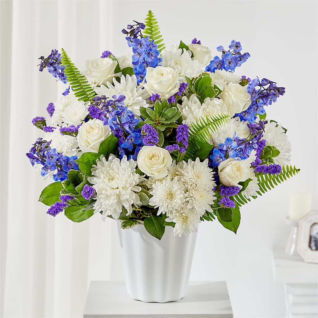Hold Dear Tabletop Basket – Golden Gate Flowers, Naples FL