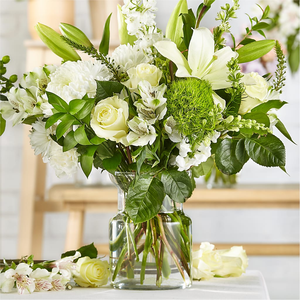 Classic Ivory – A Florist Original – Golden Gate Flowers, Naples FL