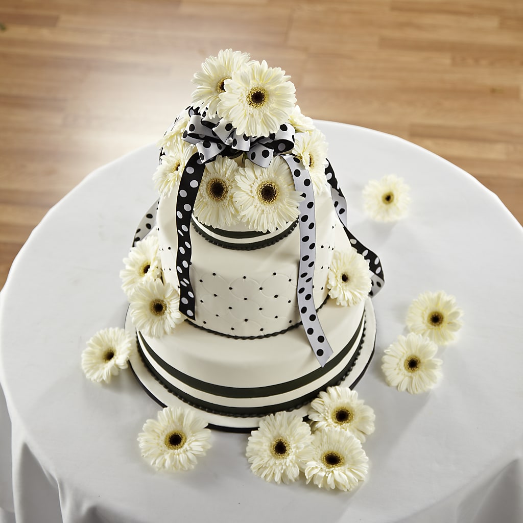 Simple Sophistication Cake Décor – Golden Gate Flowers, Naples FL