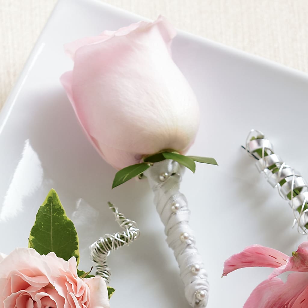 Pink Rose Boutonniere – Golden Gate Flowers, Naples FL