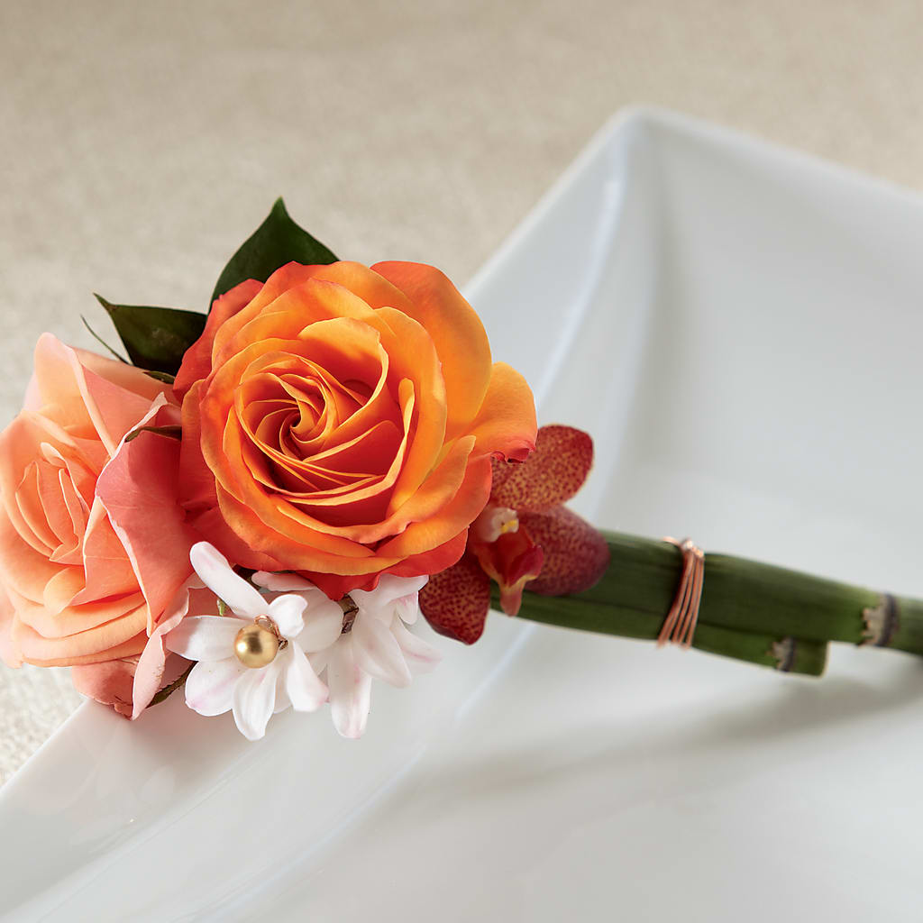 Sunset Dream Boutonniere – Golden Gate Flowers, Naples FL