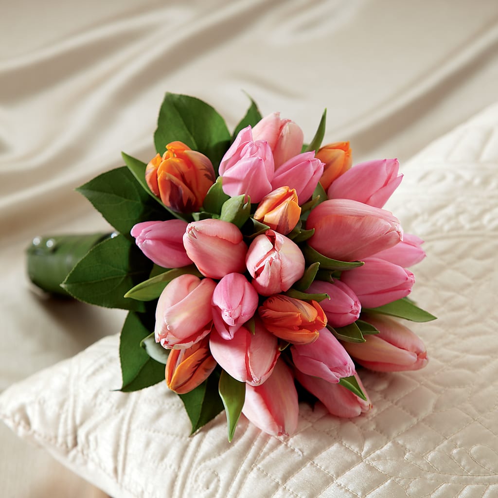 Embraceable Bouquet – Golden Gate Flowers, Naples FL