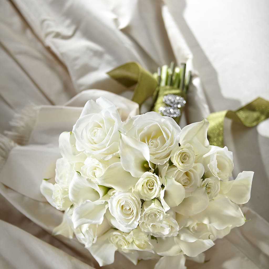 Serene Highness Bouquet – Golden Gate Flowers, Naples FL