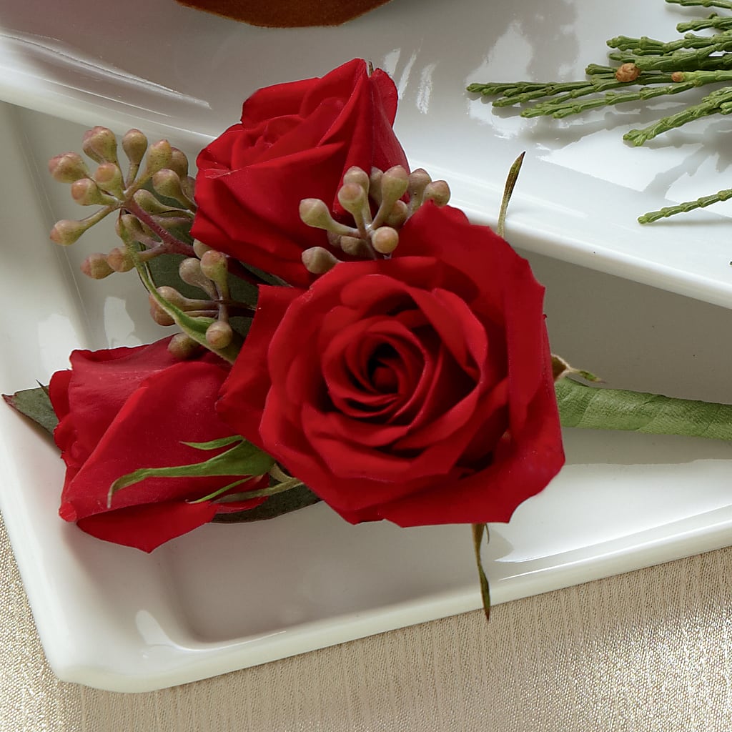 Red Spray Rose Boutonniere – Golden Gate Flowers, Naples FL