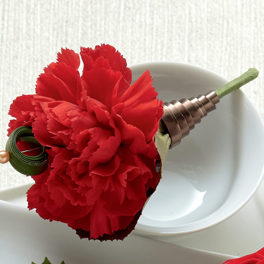 Red Carnation Boutonniere – Golden Gate Flowers, Naples FL
