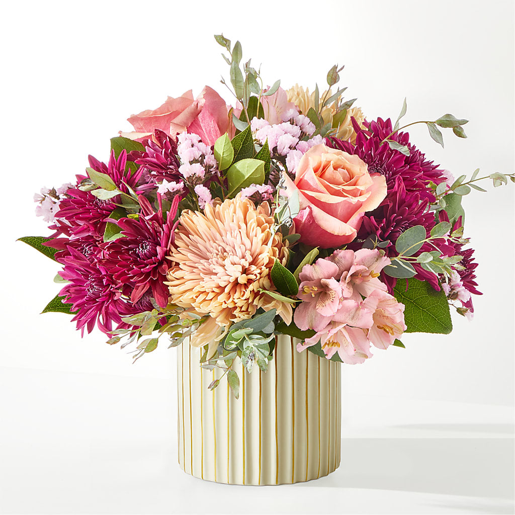 Berry Cobbler Bouquet with Ivory Vase –  Golden Gate Flowers, Naples FL